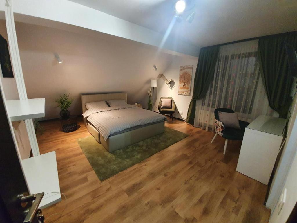 Pensiunea Relax Curtea De Arges Ngoại thất bức ảnh